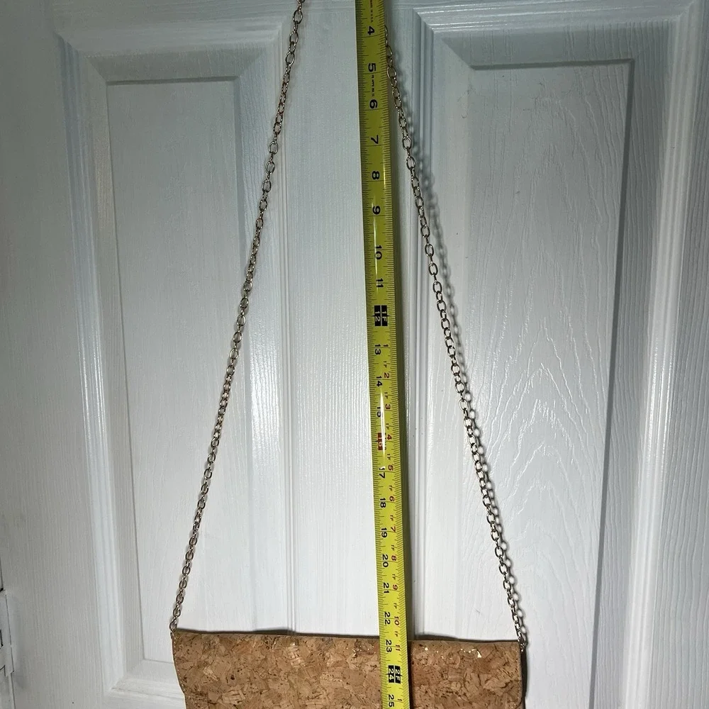 Natural Cork Crossbody Purse With Gold‎ Accents Chain Strap